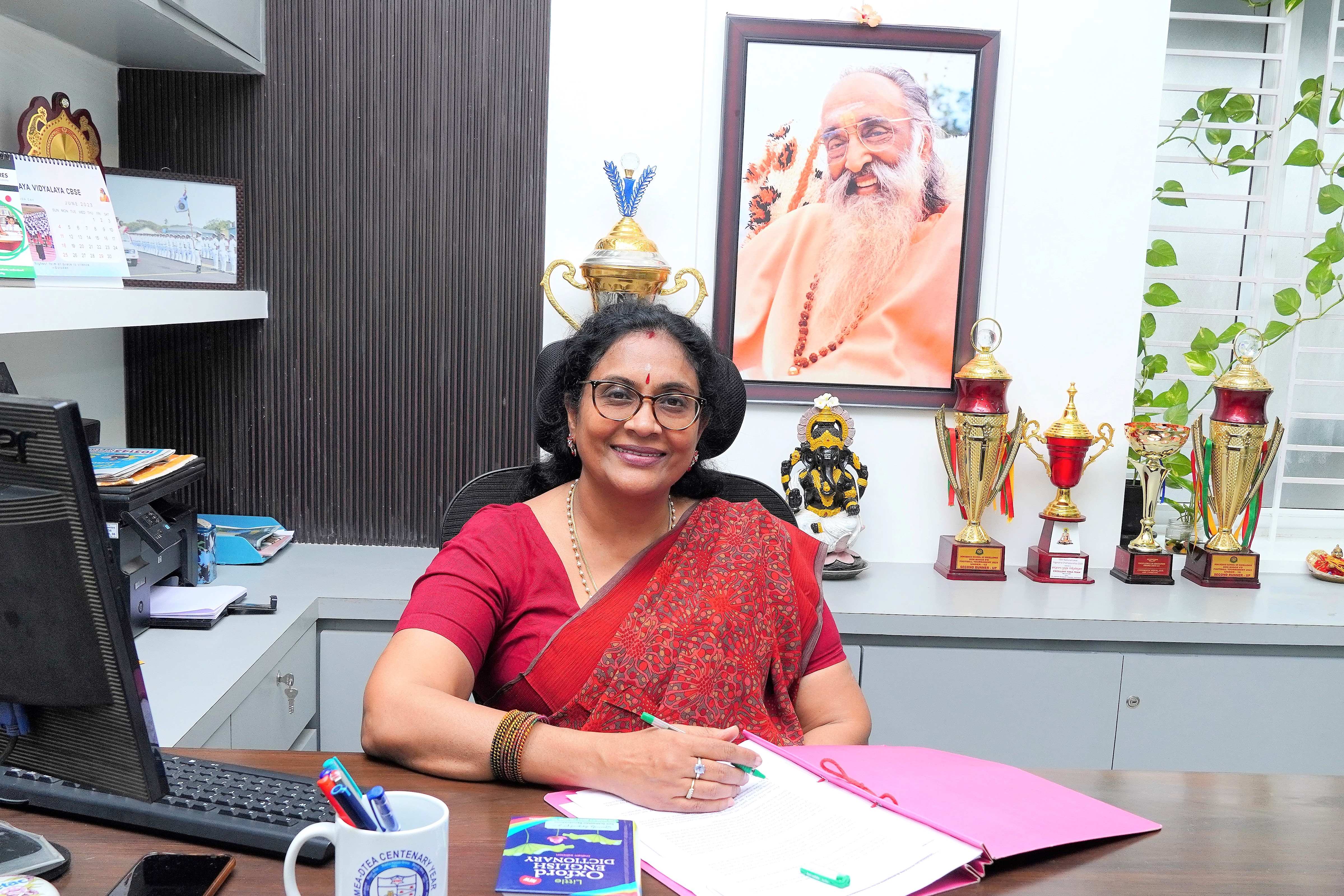 SUBHASHINI RAMAKRISHNAN